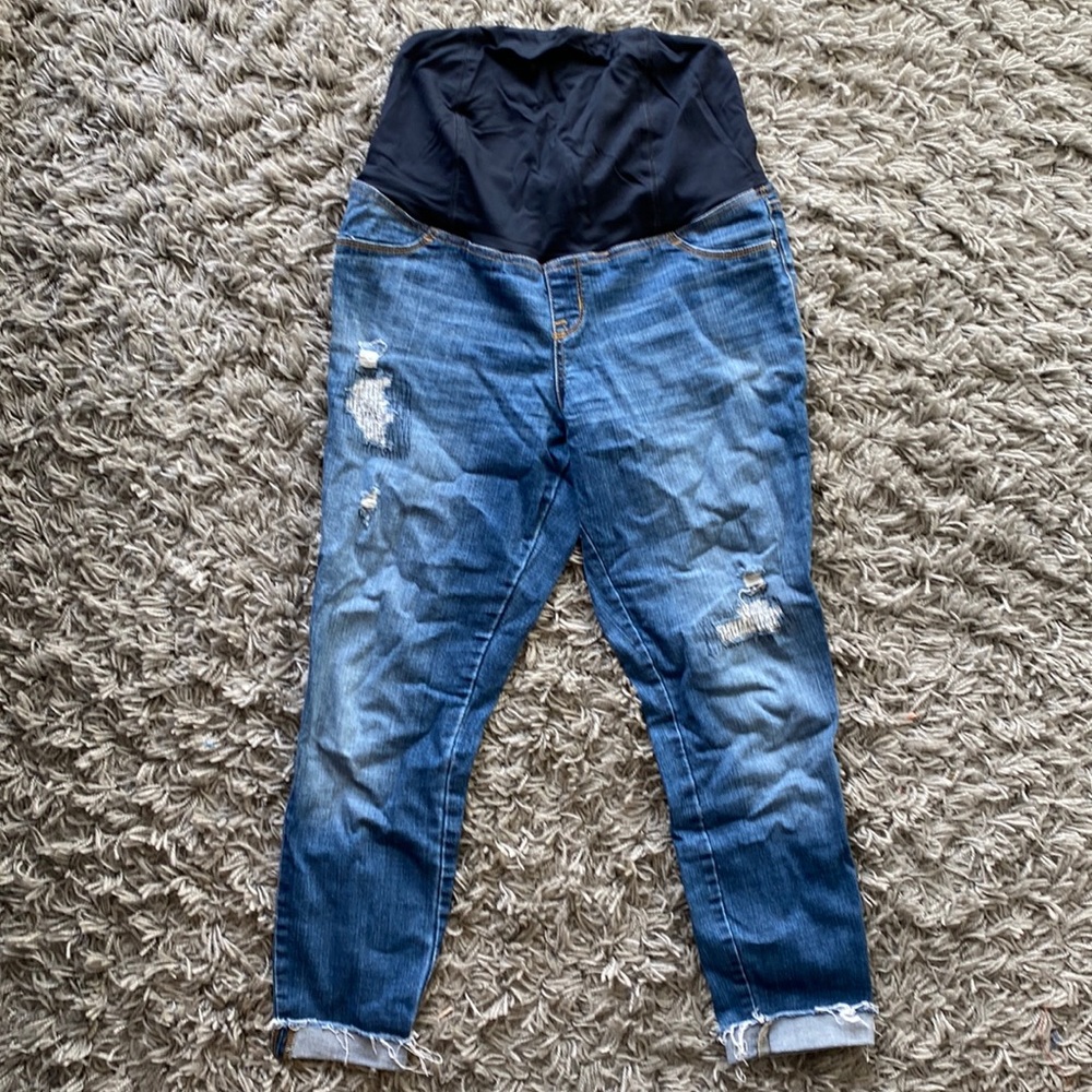 Isabel Maternity Distressed Cropped Jeans